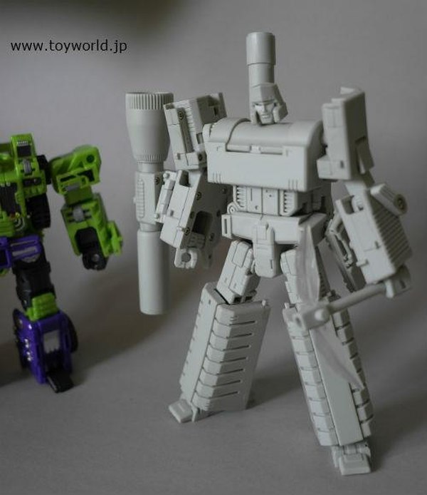 Transformers G1 Style Megatron From Toyworld  (5 of 7)